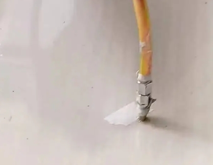 芦溪瓷砖空鼓维修公司专业解答在瓷砖铺贴过程中，如果使用的砂料过粗（如全部使用了粗砂），可能会导致以下问题